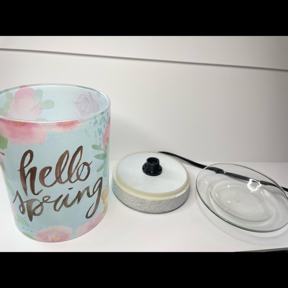 SCENTSY Electric Wax Warmer - Hello Spring - 2 pc - Narrow Cement Base Included - Picture 5 of 7